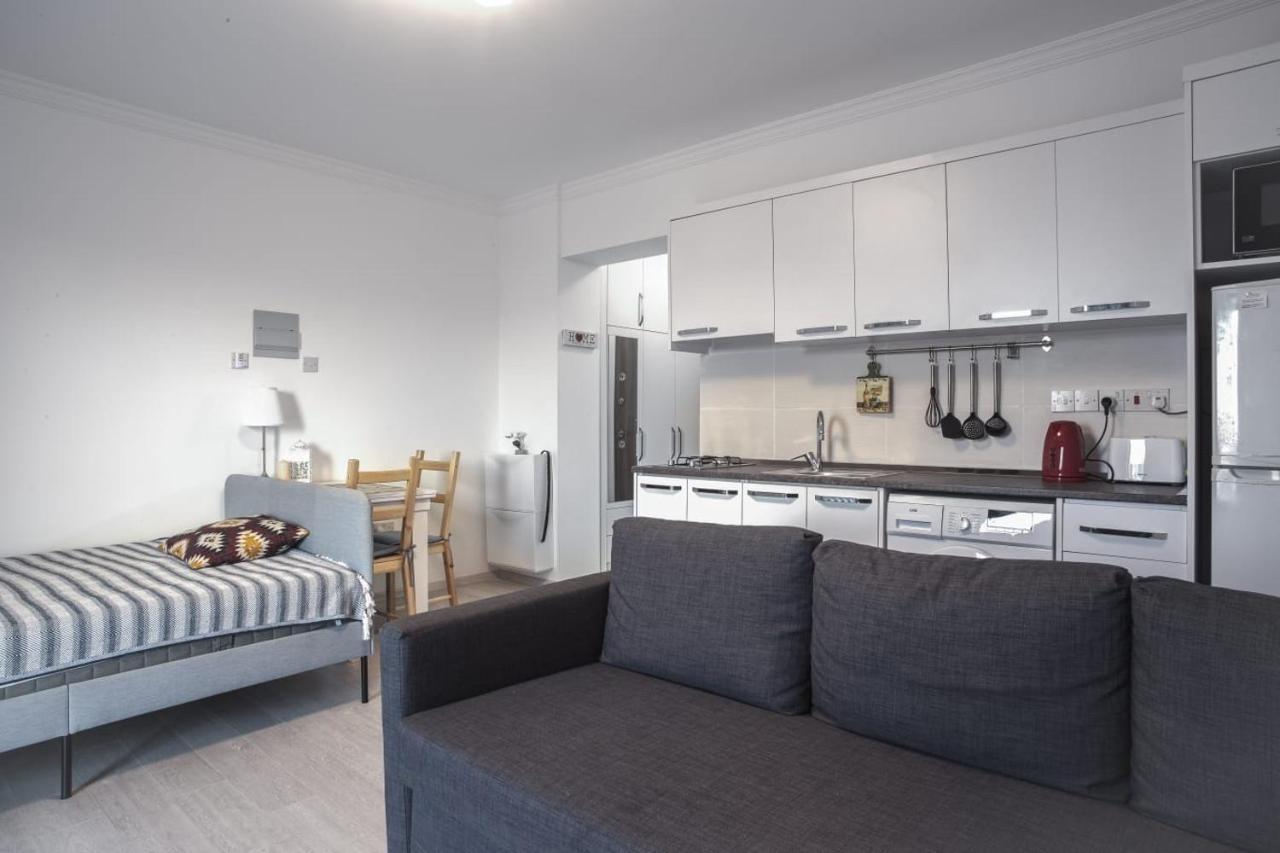 Royal Life Residence Poseidon Studio Trikomo Eksteriør billede